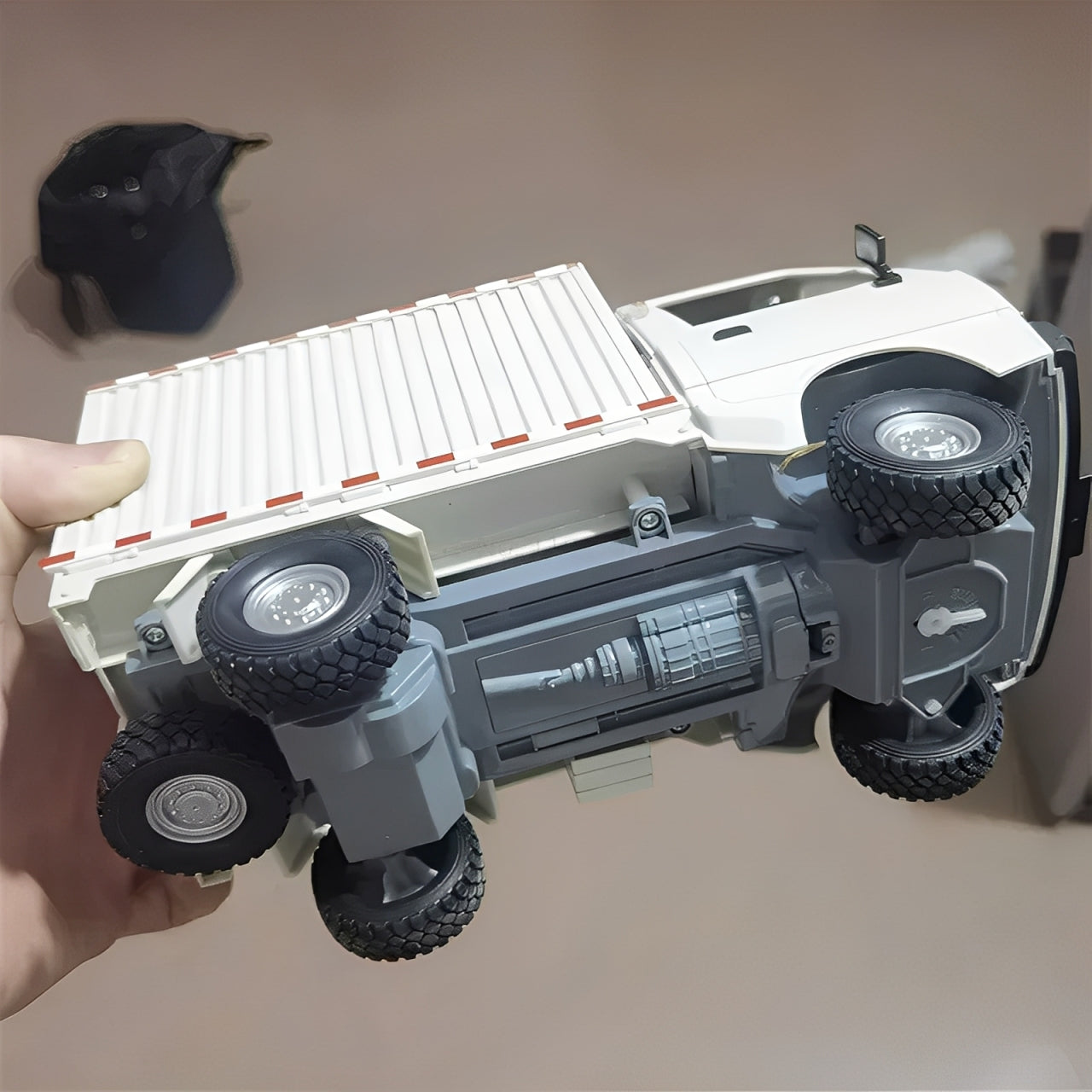 Camion Télécommandée 1:12 Semi-Remorque avec LED et Batterie Rechargeable